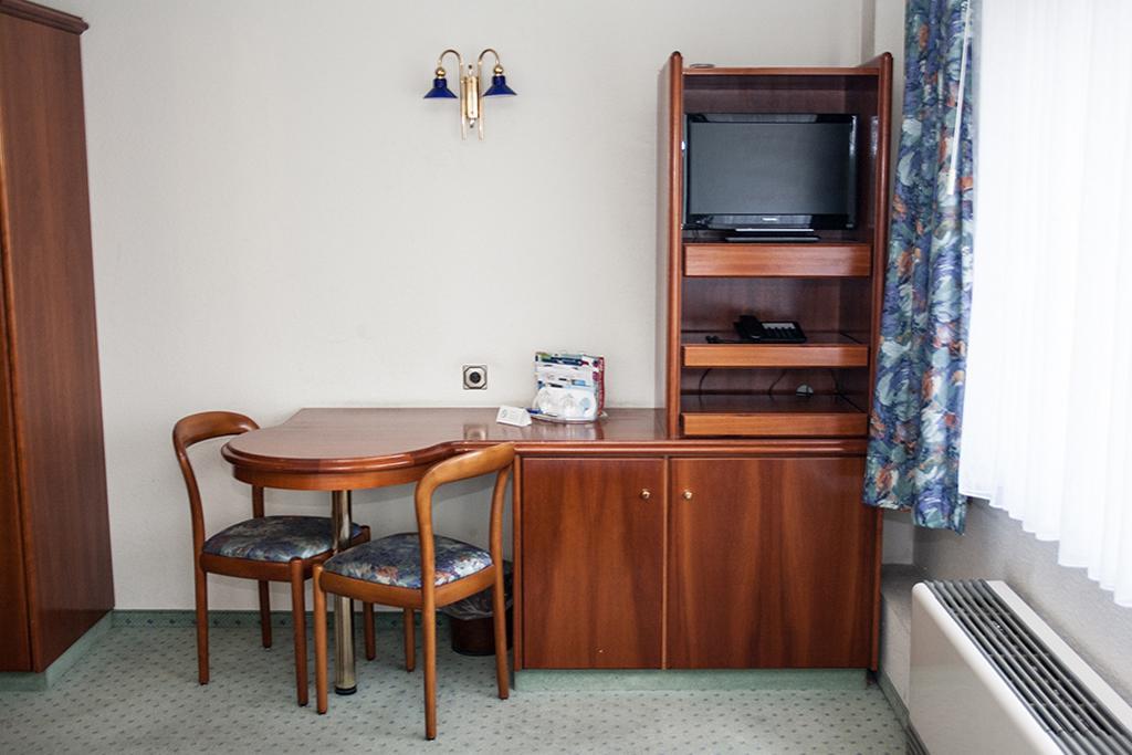 Hotel La Vigie & Ristorante Belvedere Duisburg Bilik gambar